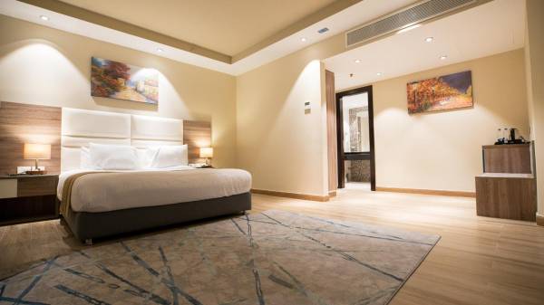 Junior Suite with Sea View - Accommodation