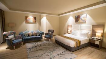 Junior Suite with Sea View8