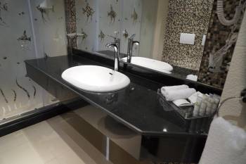 Superior Double or Twin Room with Sea View5