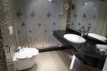 Superior Double or Twin Room with Sea View6