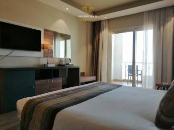 Superior Double or Twin Room with Sea View10